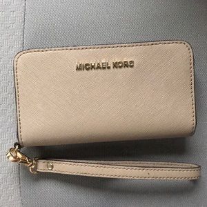 Michael Kors Wristlet